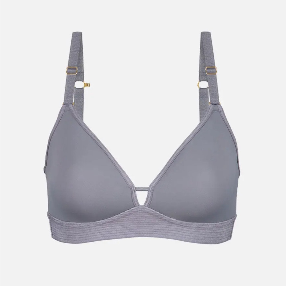NWT Lively Spacer Bra in 32C, Smoke (Blue-Gray)